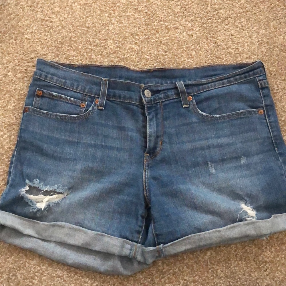 Levi’s shorts
